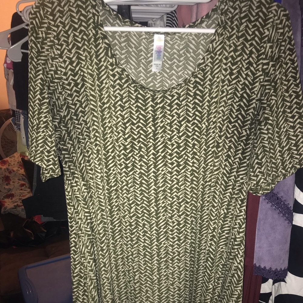 LulaRoe Irma Top.